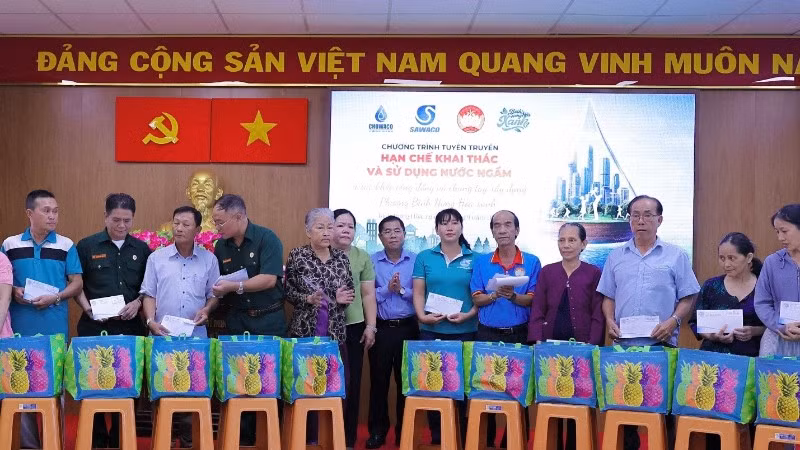 Công ty Cổ phần Cấp nước Chợ Lớn tổ chức Chương trình “Tuyên truyền hạn chế khai thác và sử dụng nước ngầm vì sức khoẻ cộng đồng và chung tay xây dựng phường Bình Hưng Hòa xanh”.