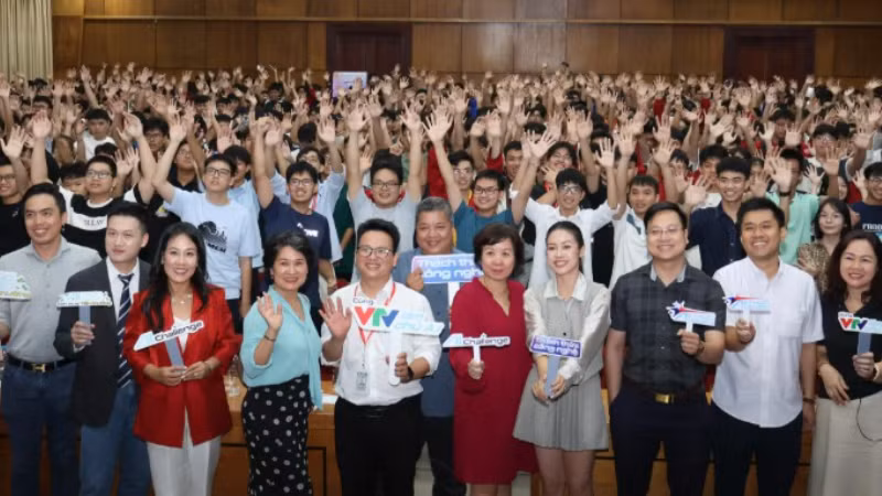 Đại học Bách Khoa bùng nổ đơn đăng ký "A.I thực chiến".