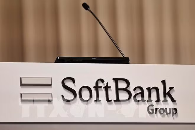 Biểu tượng SoftBank tại thủ đô Tokyo của Nhật Bản. (Ảnh: TTXVN)
