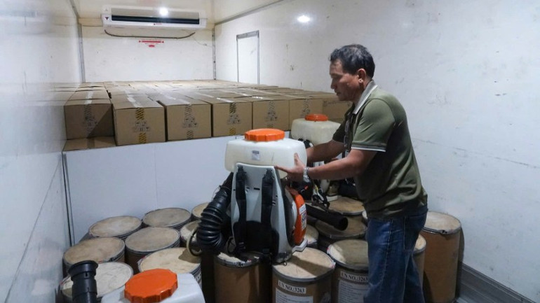 Um die Arbeitsdelegation vor Ort ausreichend auszustatten, wurden dringend logistische Arbeiten durchgeführt. z7100039541844-4ca161c02aab7e713d89196622a9f802-4072.jpg