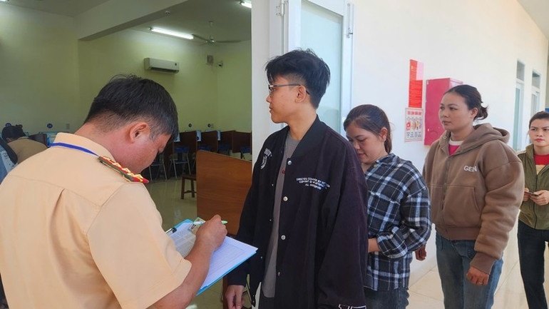Công an tỉnh triển khai các công tác bảo đảm phục vụ tổ chức sát hạch, cấp giấy phép lái xe trên địa bàn. z6677085019766-0d7d0db03e578923e5e020e2d172a246.jpg