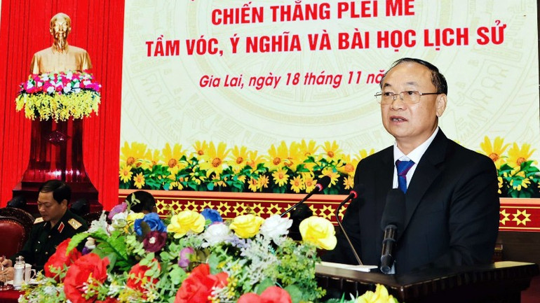 សមមិត្តថៃ ដាយង៉ុក លេខាគណៈកម្មាធិការបក្សខេត្ត Gia Lai ថ្លែងក្នុងសិក្ខាសាលា។ 584975195-1440897734711965-2818991411496698975-n-9860.jpg