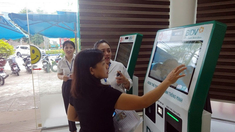 Hướng tới nền hành chính công khai, minh bạch, hiệu quả và thân thiện với người dân. z6764246673925-2f74e2b8bb331b29650004d70c2c1c75.jpg