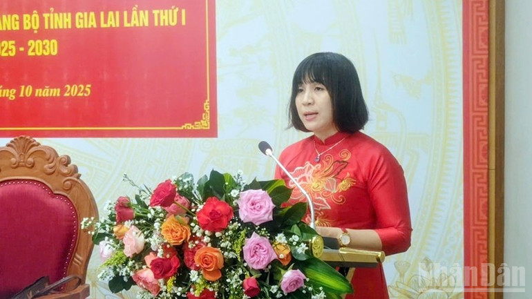 Phó Trưởng ban Tuyên giáo và Dân vận Tỉnh ủy Gia Lai Nguyễn Thị Bích Ly phát biểu tại buổi họp. ndo_br_z7068941710226-6a67e3560085ac6fe37785c9ff6aa080.jpg