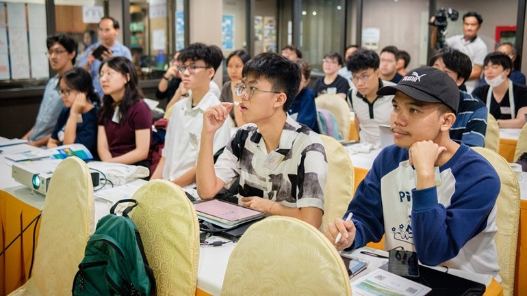 VSON9 không chỉ là một lớp học mùa hè, mà là biểu tượng cho khát vọng trí tuệ và tinh thần hội nhập của giới trẻ Việt Nam. vson-7938.jpg