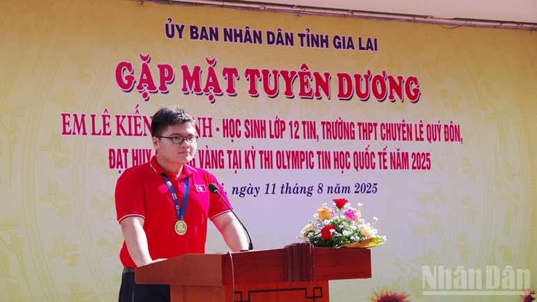 Em Lê Kiến Thành, người vừa xuất sắc giành Huy chương Vàng kỳ thi Olympic Tin học quốc tế 2025. ndo_br_imgp0523.jpg