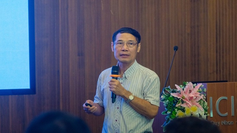 Giáo sư, Tiến sĩ Trương Nam Hải (Viện Công nghệ Sinh học, Viện Hàn lâm Khoa học và Công nghệ Việt Nam) trình bày về ứng dụng metagenomics trong nông nghiệp. 93853.jpg