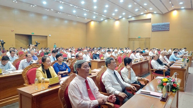 Các đại biểu tham dự kỳ họp. z6736705913810-9c899691a5a8c95804ced2462d62dac0.jpg