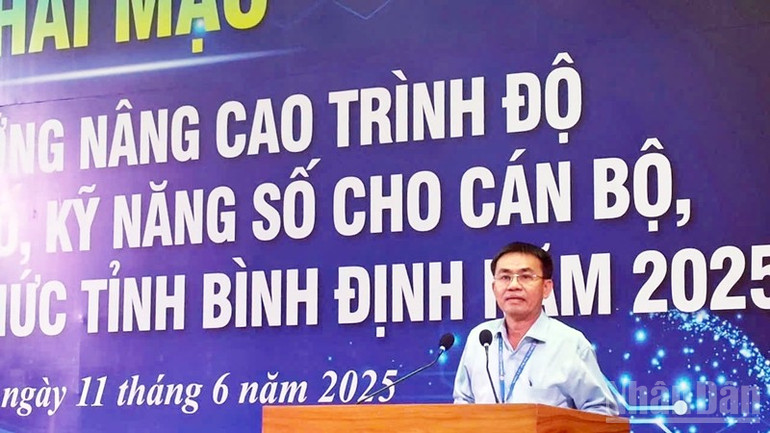 Phó Giáo sư, Tiến sĩ Đoàn Đức Tùng, Hiệu trưởng Trường đại học Quy Nhơn phát biểu tại buổi lễ. ndo_br_z6692977670174-3f58e26bb611639ac6c60df2463812da.jpg