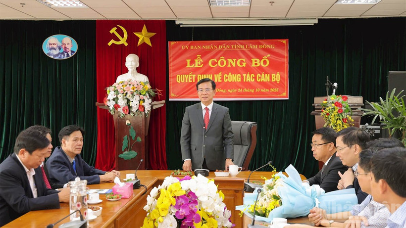 Phó Bí thư Tỉnh ủy, Chủ tịch Ủy ban nhân dân tỉnh Lâm Đồng Hồ Văn Mười phát biểu tại lễ công bố