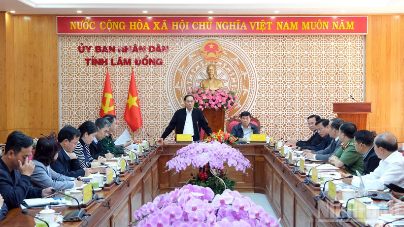 Quang cảnh buổi làm việc.