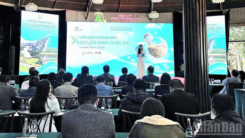 Quang cảnh Diễn đàn thường niên "Du lịch xanh quốc gia”.