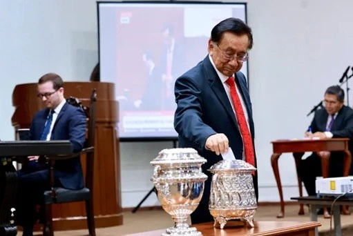 Ông Balcázar Đắc Cử Chủ Tịch Quốc Hội Peru, Đảm Nhiệm Tổng Thống Lâm Thời