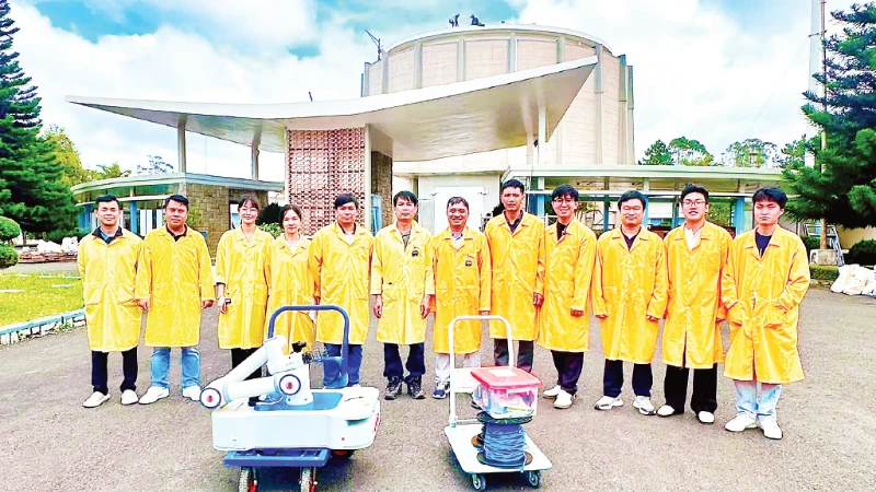 Robot tự hành thông minh mở ra hướng ứng dụng mới cho an toàn bức xạ tại Việt Nam
