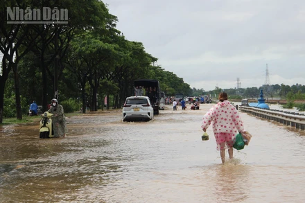 Nhiều xã, phường bị ngập do mưa lũ vừa qua.
