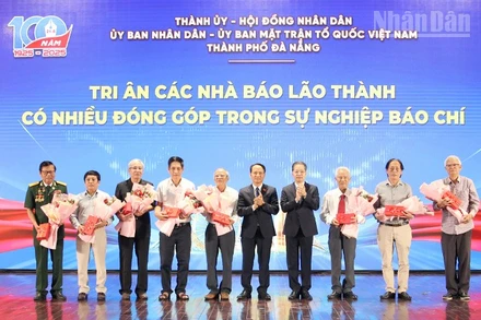 Tri ân các thế hệ nhà báo.