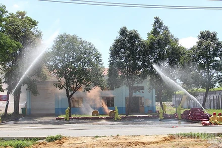 Diễn tập ứng phó sự cố hóa chất.