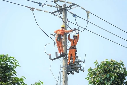 Việc hỗ trợ tiền điện giúp cho hộ nghèo giảm bớt khó khăn trong chi phí sinh hoạt. (Ảnh: CTV)