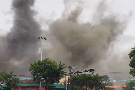 Cháy nhà sách Mạnh Diệp.