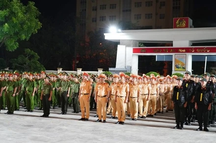 Các lực lượng tham gia thực hiện cao điểm.