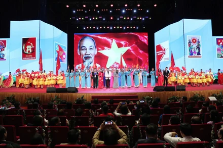 Những “bông hoa” làm rạng danh văn hóa, thể thao, du lịch Việt Nam 