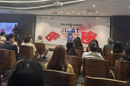 Lễ ra mắt cuốn sách.