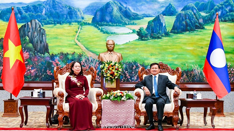 Tổng Bí thư, Chủ tịch nước Lào Thongloun Sisoulith và Phó Chủ tịch nước Võ Thị Ánh Xuân. (Ảnh: HẢI TIẾN)