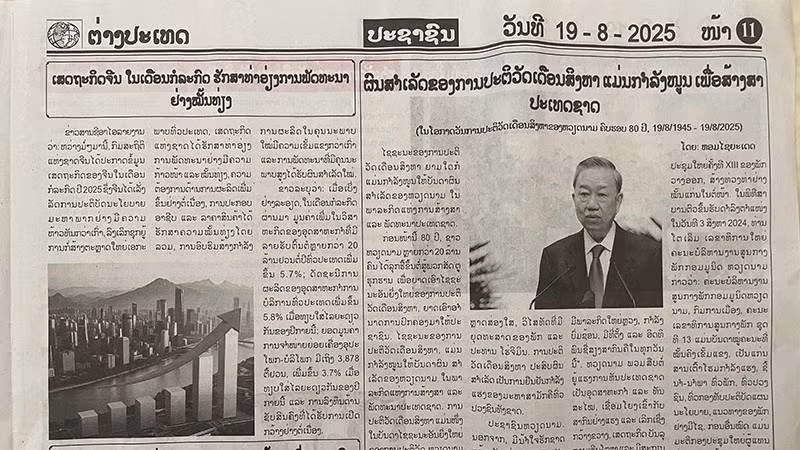 Báo Pasaxon số ra ngày 19/8. Ảnh: Hải Tiến