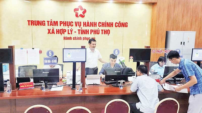 Trung tâm Phục vụ hành chính công xã được đầu tư trang bị đầy đủ máy móc, thiết bị để phục vụ người dân, doanh nghiệp.