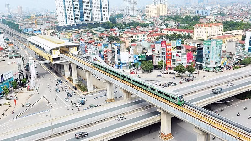 Hạ tầng giao thông Thủ đô đang từng bước hiện đại hơn.