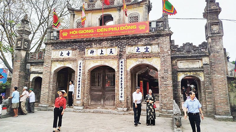Nét cổ kính, nguyên sơ của cổng vào đền Thượng, thuộc quần thể Di tích quốc gia đặc biệt đền Phù Đổng.