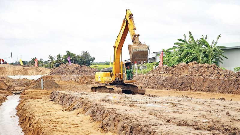Công trường thi công đường cao tốc Châu Đốc-Cần Thơ-Sóc Trăng đoạn qua địa bàn Cần Thơ.