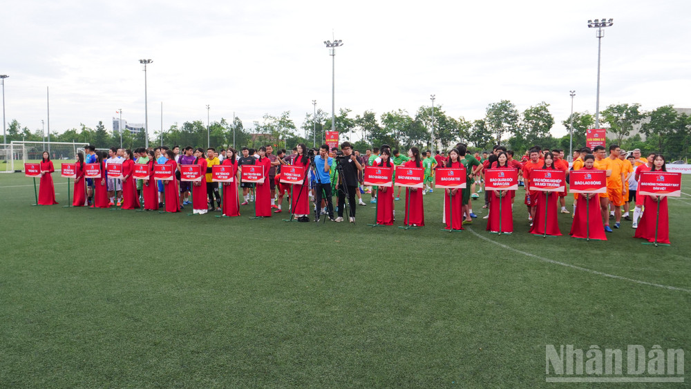 Khai mạc Cúp Nhà báo và Công luận lần thứ IV. ndo_br_01744560.jpg