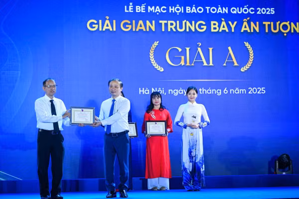 Liên Chi hội Báo Nhân Dân đoạt giải A Gian trưng bày ấn tượng.
