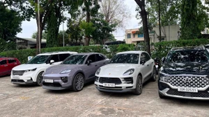 Tang vật, phương tiện hoạt động của các đối tượng bị tạm giữ trong chuyên án.
