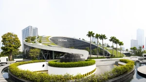 Trụ sở của Tập đoàn Viettel - công trình xanh có thiết kế độc đáo.