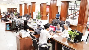 Cơ sở vật chất tại Trung tâm Hành chính tỉnh Hà Nam được đầu tư đồng bộ để phục vụ nhân dân, các đơn vị, doanh nghiệp.