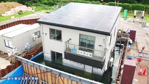 Thử nghiệm nhà chống lũ của Ichijo Komuten. Ảnh: JAPAN TIMES
