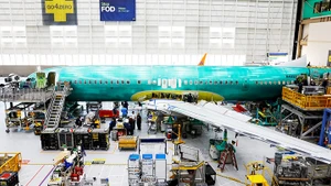 Một chiếc máy bay Boeing 737 MAX lắp ráp tại nhà máy ở Mỹ. Ảnh: REUTERS