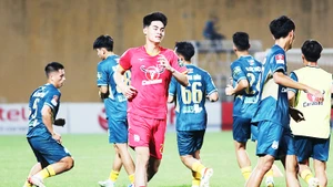 Cần tạo điều kiện cho các cầu thủ trẻ tham dự các giải đấu để có thêm kinh nghiệm. Ảnh: LÊ MINH