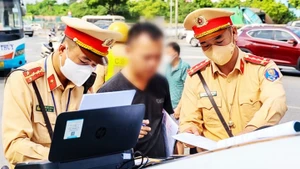 Vi phạm giao thông ở Hà Nội giảm mạnh