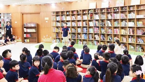 Thư viện tỉnh Quảng Ninh thường xuyên tổ chức các buổi tập huấn chuyên đề cho học sinh về ứng dụng số trong văn hóa đọc. 