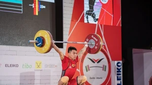 Kỷ lục thế giới của lực sĩ trẻ Cơ Ho 