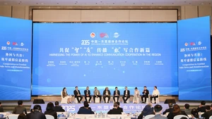 Đại diện các cơ quan truyền thông ASEAN và Trung Quốc chia sẻ tại Diễn đàn.