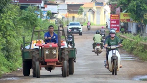 Sau vụ khủng bố ngày 11/6/2023, người dân trên địa bàn huyện Cư Kuin đã tham gia sinh hoạt, sản xuất bình thường, không hoang mang, lo sợ và làm theo khuyến cáo của chính quyền địa phương.