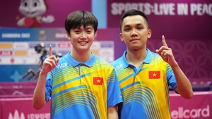 Bộ đôi Trần Mai Ngọc và Đinh Anh Hoàng mang về Huy chương Vàng nội dung đôi nam nữ sau 26 năm chờ đợi của bóng bàn Việt Nam. 
