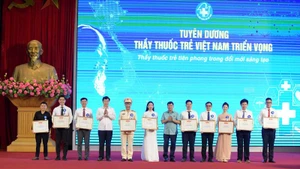 Tuyên dương thầy thuốc trẻ Việt Nam.