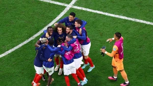 Nước Pháp không ngủ khi “đặt chân” vào chung kết World Cup 2022