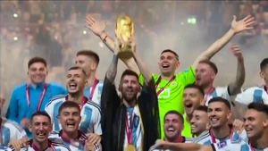 Argentina trở thành tân vương World Cup sau khi đánh bại Pháp