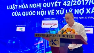Ông Nguyễn Đức Lệnh, Phó Giám đốc Ngân hàng Nhà nước khu vực 2 phát biểu. 